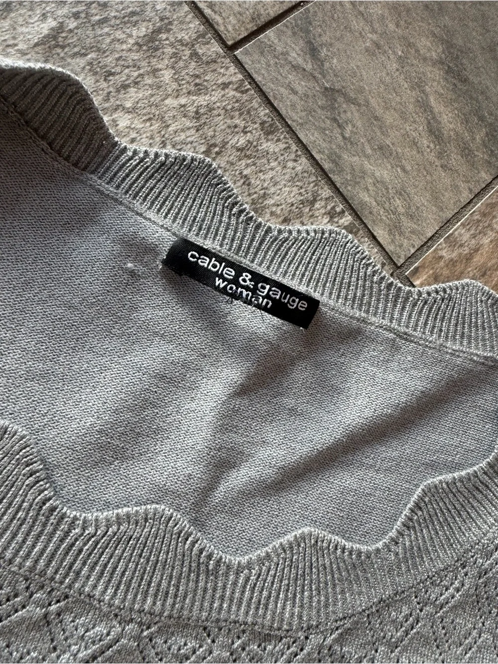 Cable & Gauge Light Gray Puff-Sleeve Long Sleeve Top - Picture 7 of 8